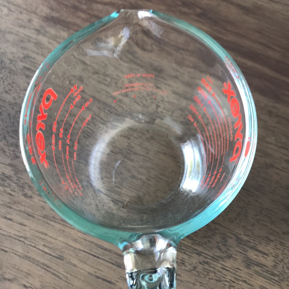 Pyrex Metric Glass Measuring Cup - Picture 5 of 6